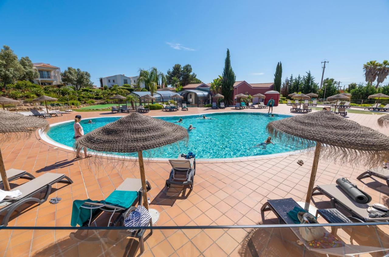 Vale Da Lapa Village Resort Карвоейру Екстер'єр фото A swimming pool at a hotel in Spain