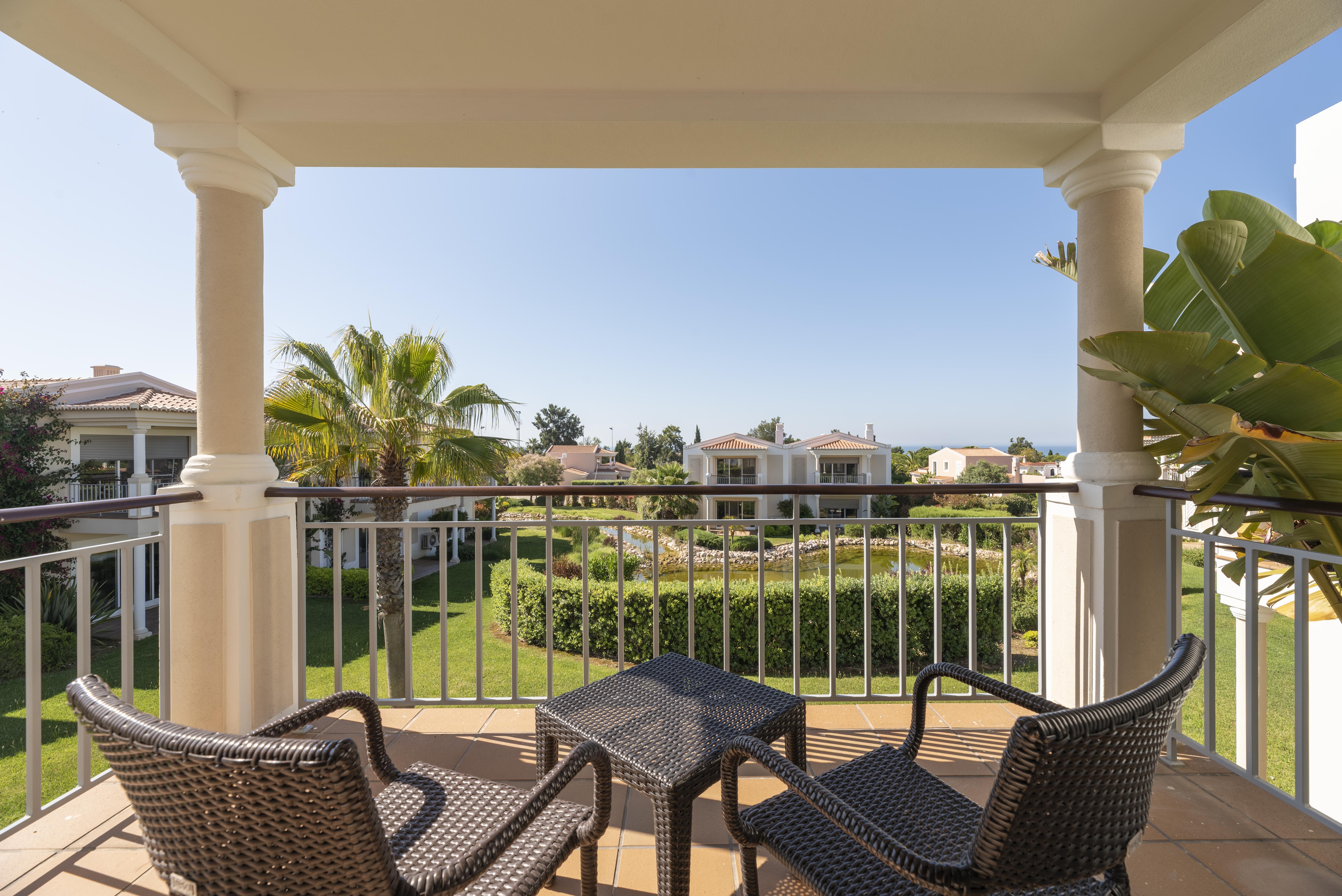 Vale Da Lapa Village Resort Карвоейру Екстер'єр фото A view of the golf course from a balcony
