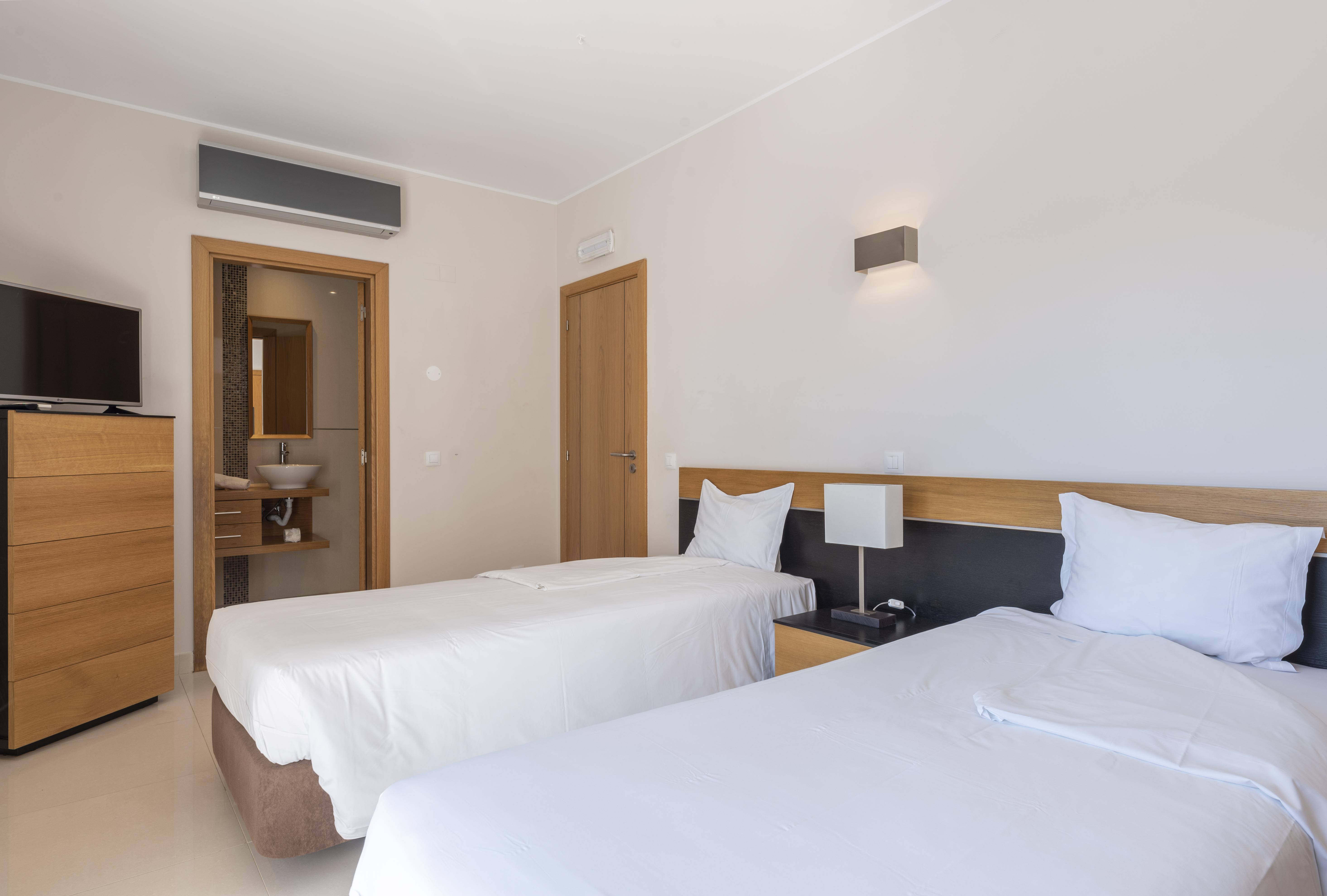 Vale Da Lapa Village Resort Карвоейру Екстер'єр фото A typical bedroom