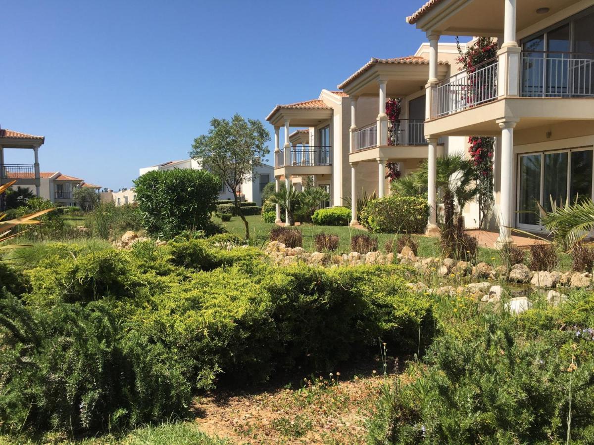 Vale Da Lapa Village Resort Карвоейру Екстер'єр фото Residential area in Agia Napa
